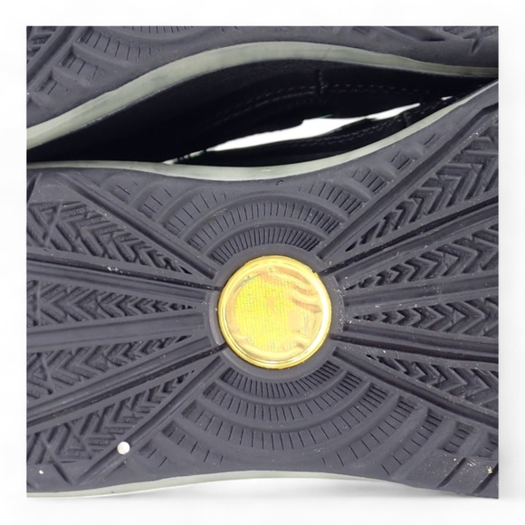 Nike Air Max LeBron James Men's Shoes Size 8.5 Black High Tops 375664-001 - Picture 16 of 16